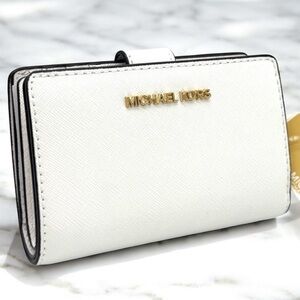 Michael Kors Medium Jet Set Travel Zip Chain Bifold Wallet Leather Optic White